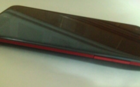 5-дюймовый гибрид от HTC выйдет под брендом DROID