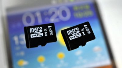     MicroSD UHS-1 16GB
