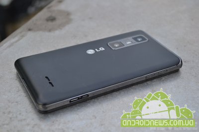    LG Optimus 3D Max