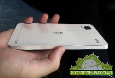 Опубликовано первое фото смартфона Vivo XPlay 3S - Gorilla glass с обеих сторон