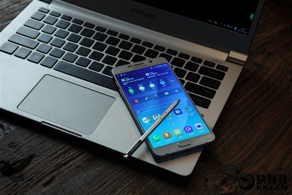 Snapdragon 823(MSM8996Pro)  Samsung Galaxy Note 6, LG G Flex 3    Sony...