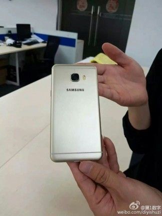 Samsung Galaxy C5  C7     $246  $277 