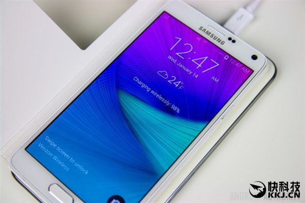 Samsung Galaxy Note 6        Lenovo Vibe Shot